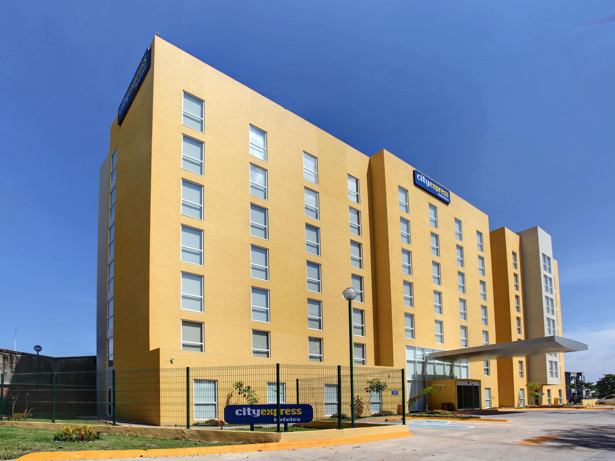 ซิตี้ เอ็กซ์เพรส จูเนียร์ บียาเอร์โมซา Hotel วิลลาเฮอโมซา ภายนอก รูปภาพ