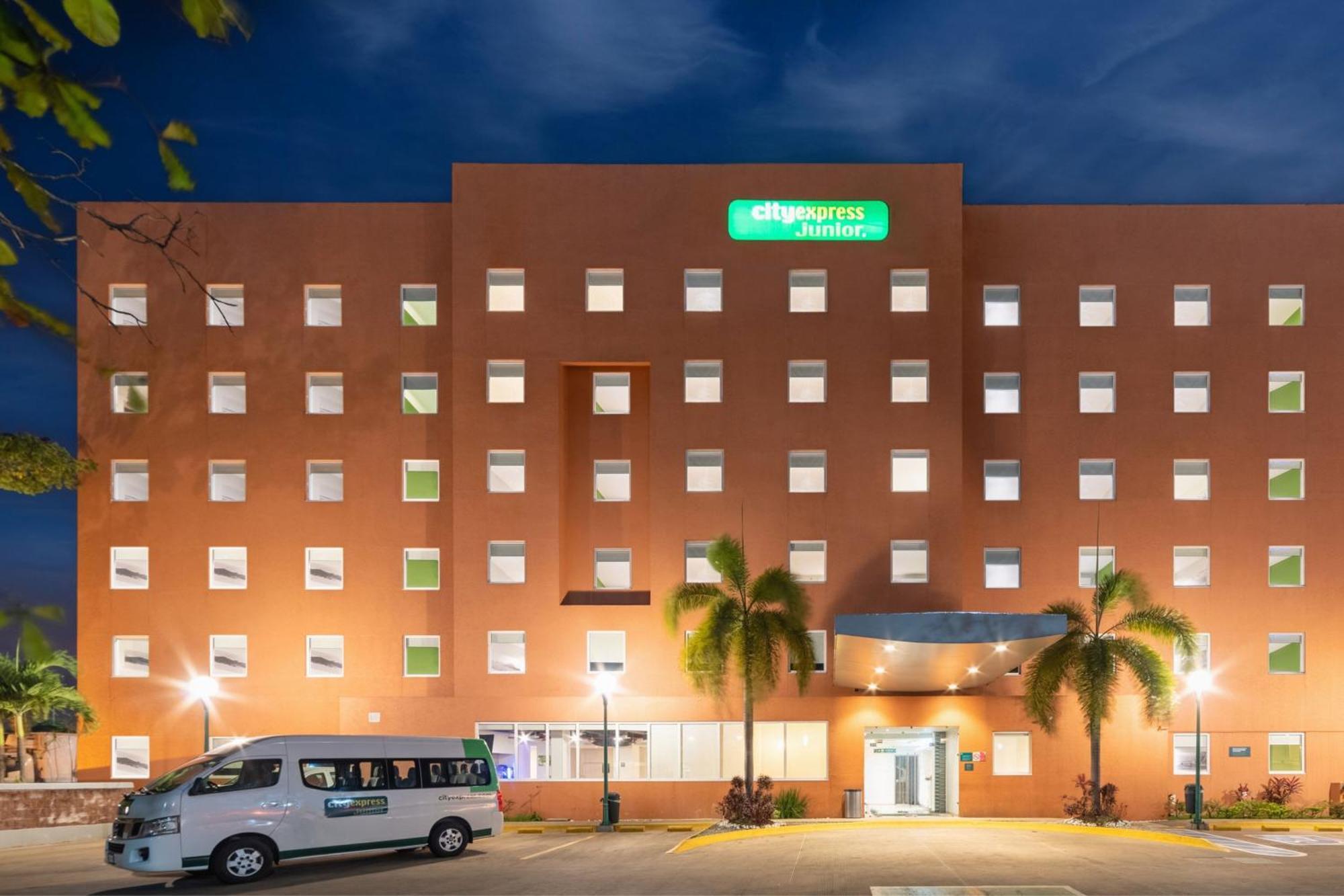 ซิตี้ เอ็กซ์เพรส จูเนียร์ บียาเอร์โมซา Hotel วิลลาเฮอโมซา ภายนอก รูปภาพ